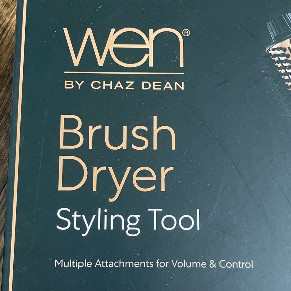 WEN Brush Dryer in Black and Gold - Picture 2 of 4
